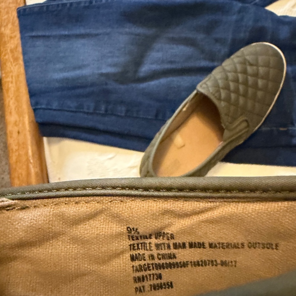 Shoes - Picture 2 of 3
